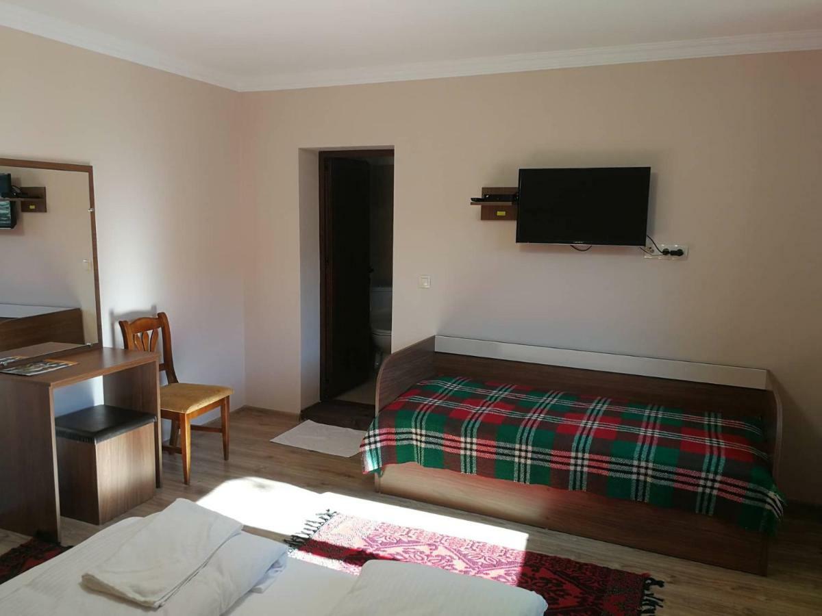 Слънчевата Къща Hotel โกวาเชวิตซา ภายนอก รูปภาพ