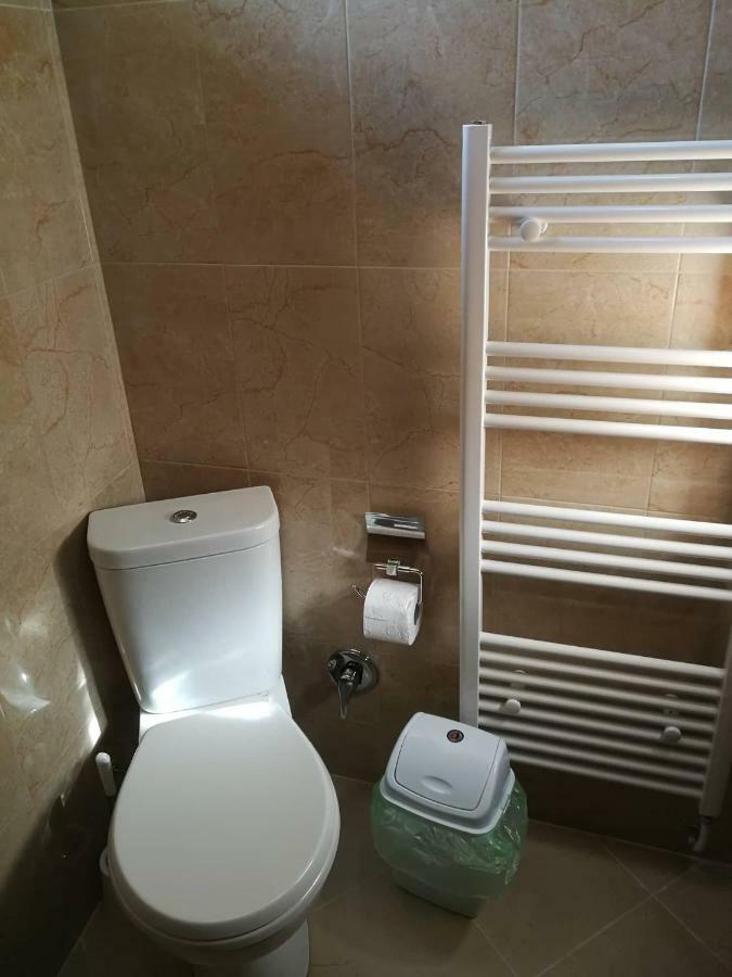 Слънчевата Къща Hotel โกวาเชวิตซา ภายนอก รูปภาพ
