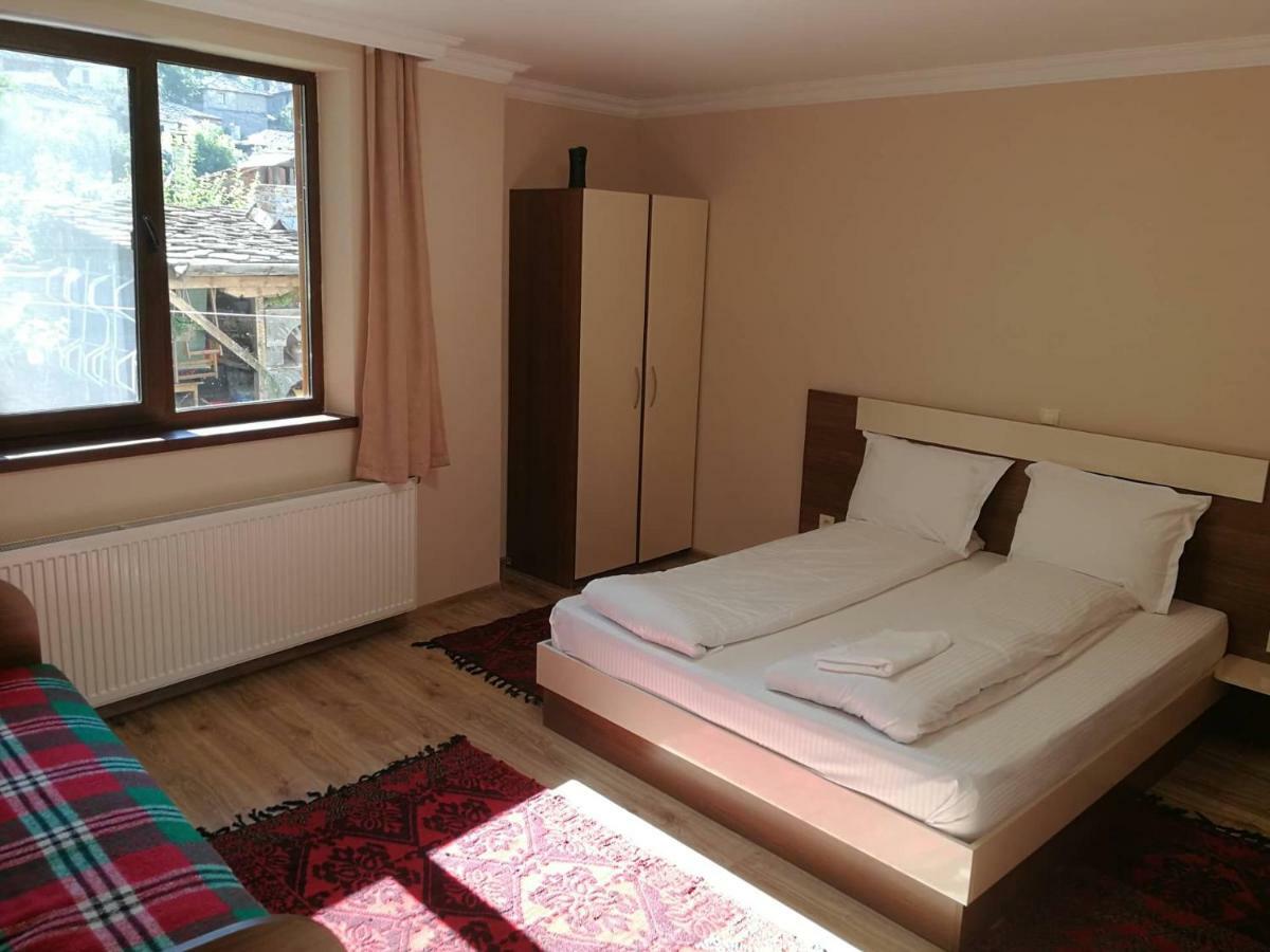 Слънчевата Къща Hotel โกวาเชวิตซา ภายนอก รูปภาพ