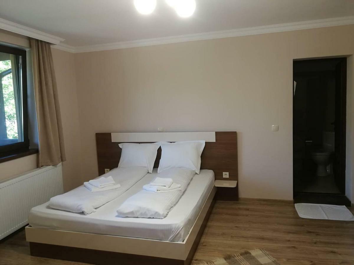 Слънчевата Къща Hotel โกวาเชวิตซา ภายนอก รูปภาพ